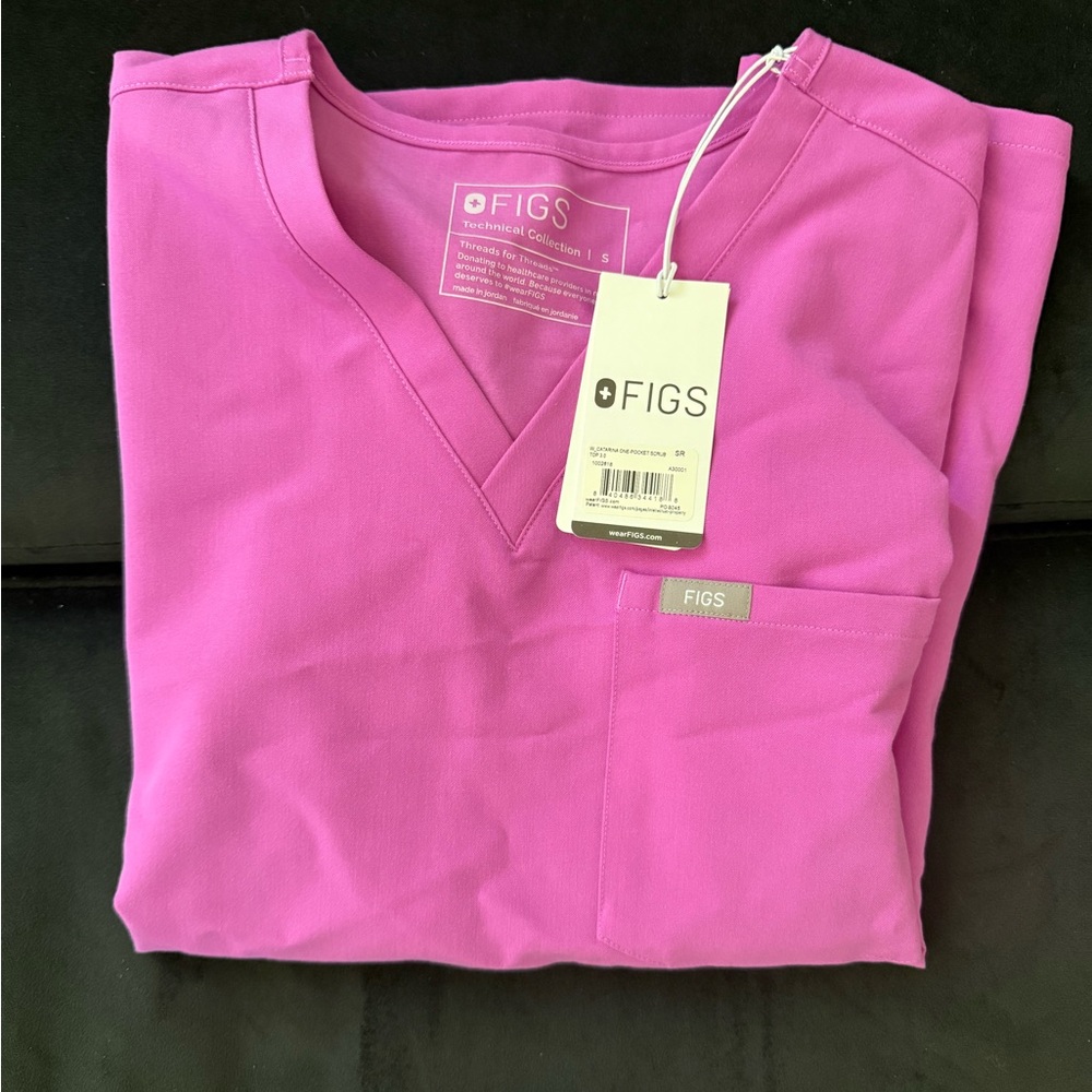 Figs V-Neck Scrub Top in Purple